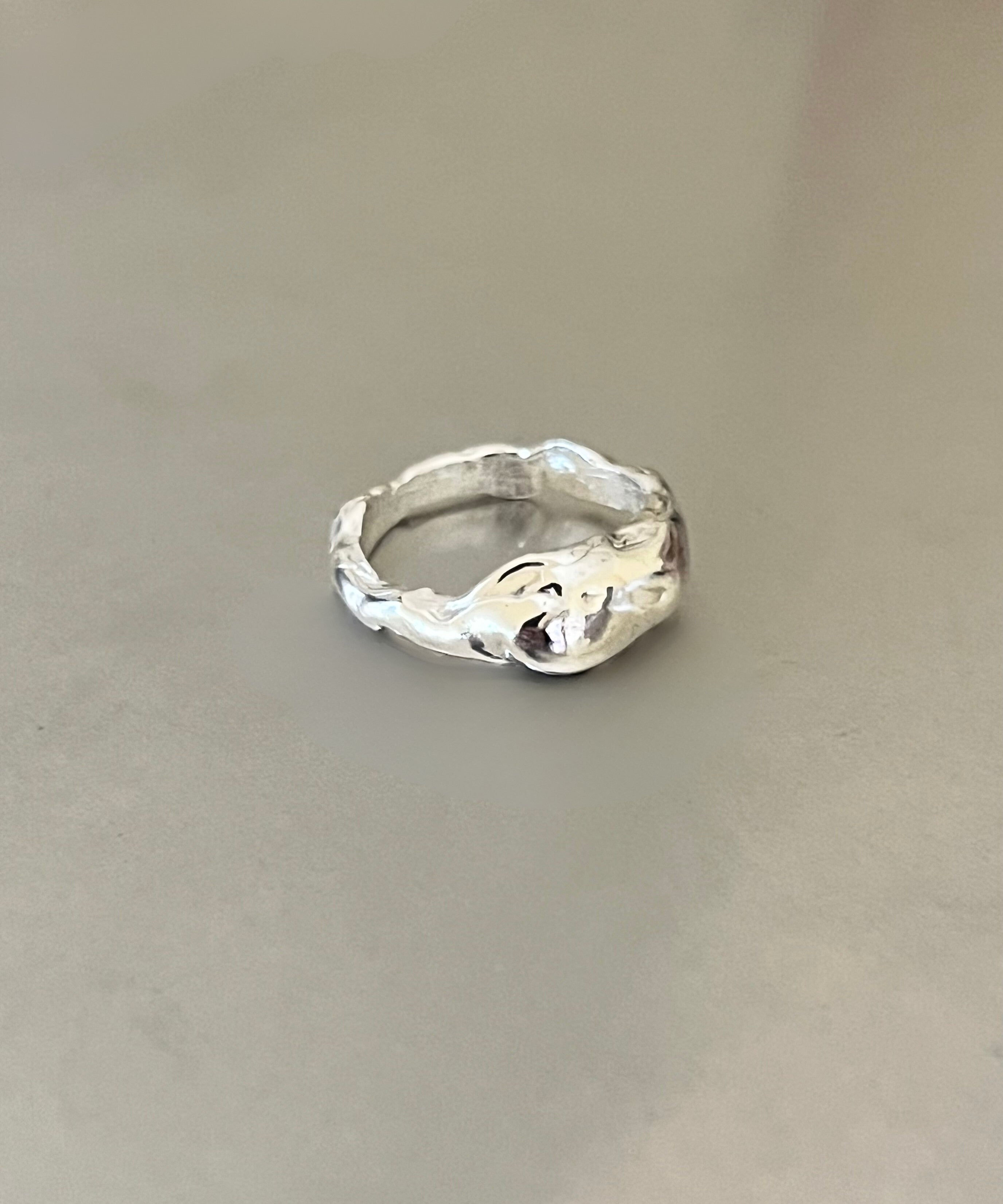 ONE-OFF RING NO.1