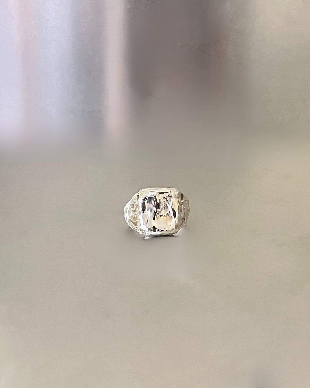 GOUTTE SIGNET RING