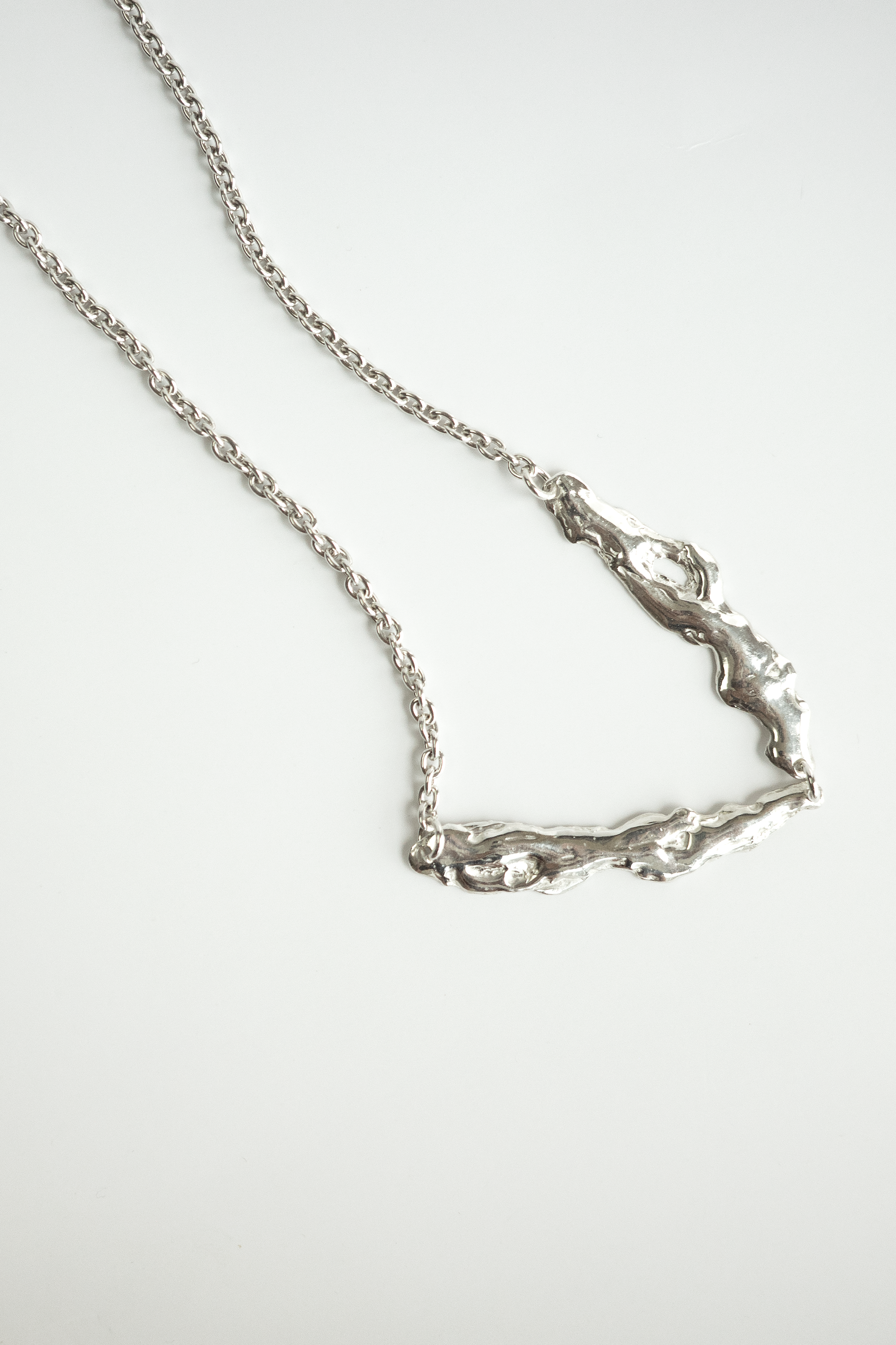 GOUTTE NECKLACE