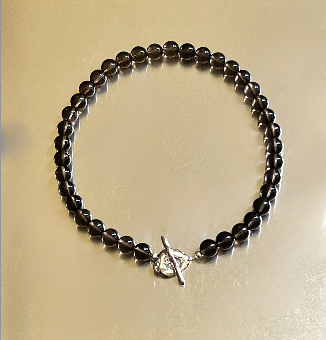 GOUTTE FUMÉ TOGGLE NECKLACE